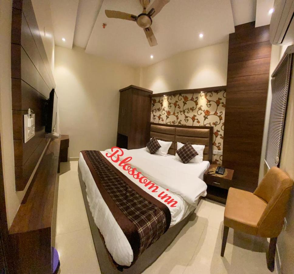 Hotel Blossom Inn Amritsar Eksteriør billede