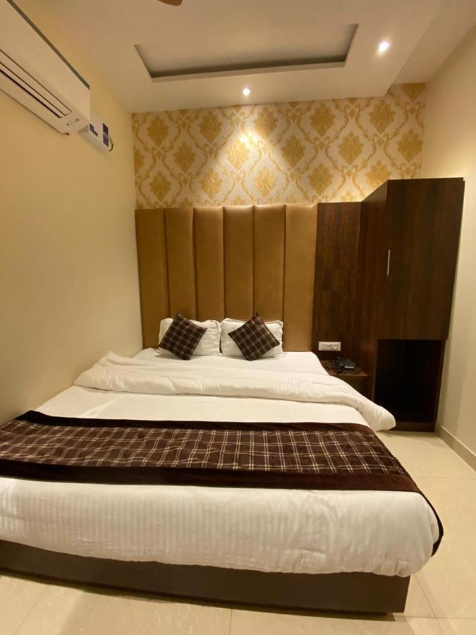 Hotel Blossom Inn Amritsar Eksteriør billede