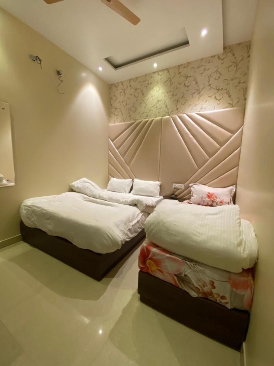 Hotel Blossom Inn Amritsar Eksteriør billede