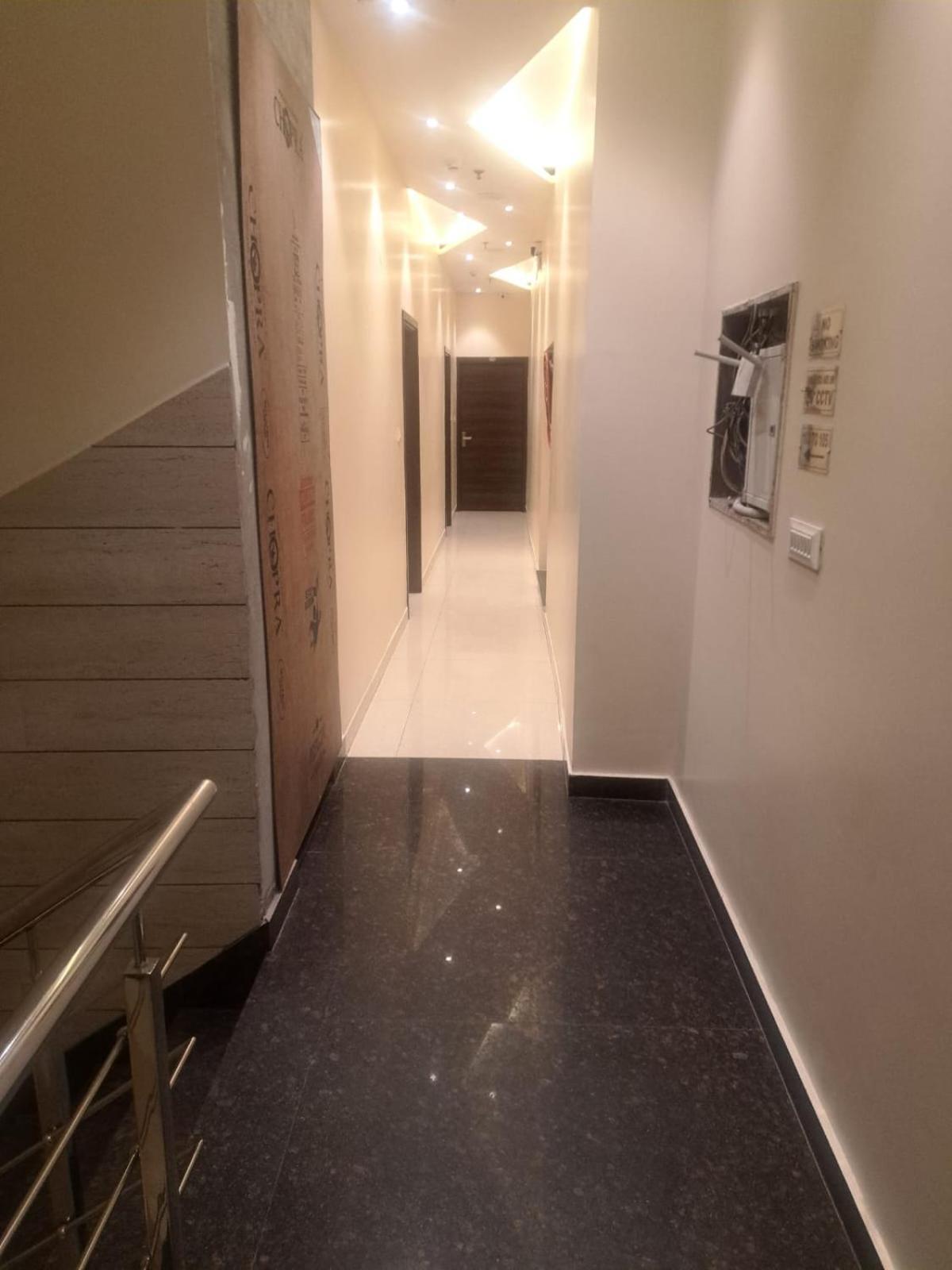 Hotel Blossom Inn Amritsar Eksteriør billede