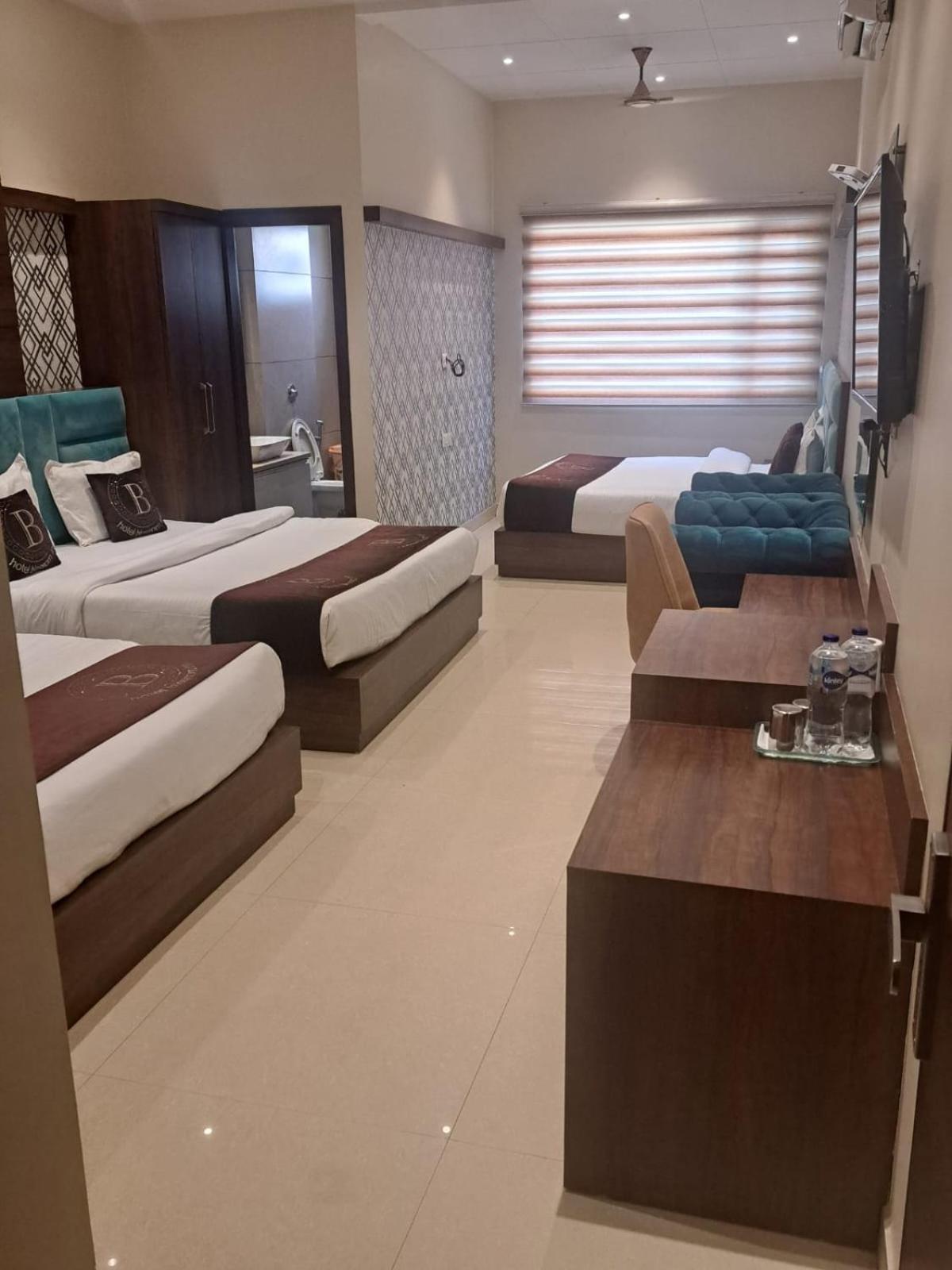 Hotel Blossom Inn Amritsar Eksteriør billede